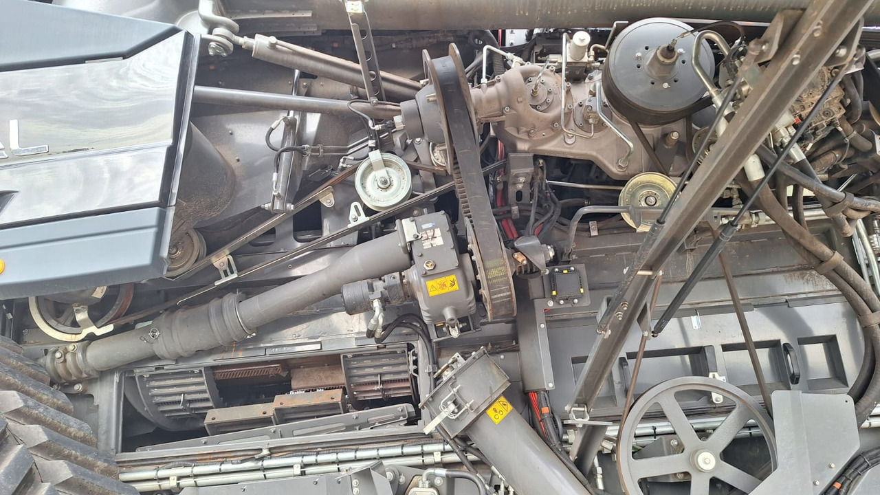 Fendt IDEAL 10T - Leikkuupuimuri: kuva Fendt IDEAL 10T - Leikkuupuimuri Fendt IDEAL 10T - Leikkuupuimuri: kuva Fendt IDEAL 10T - Leikkuupuimuri