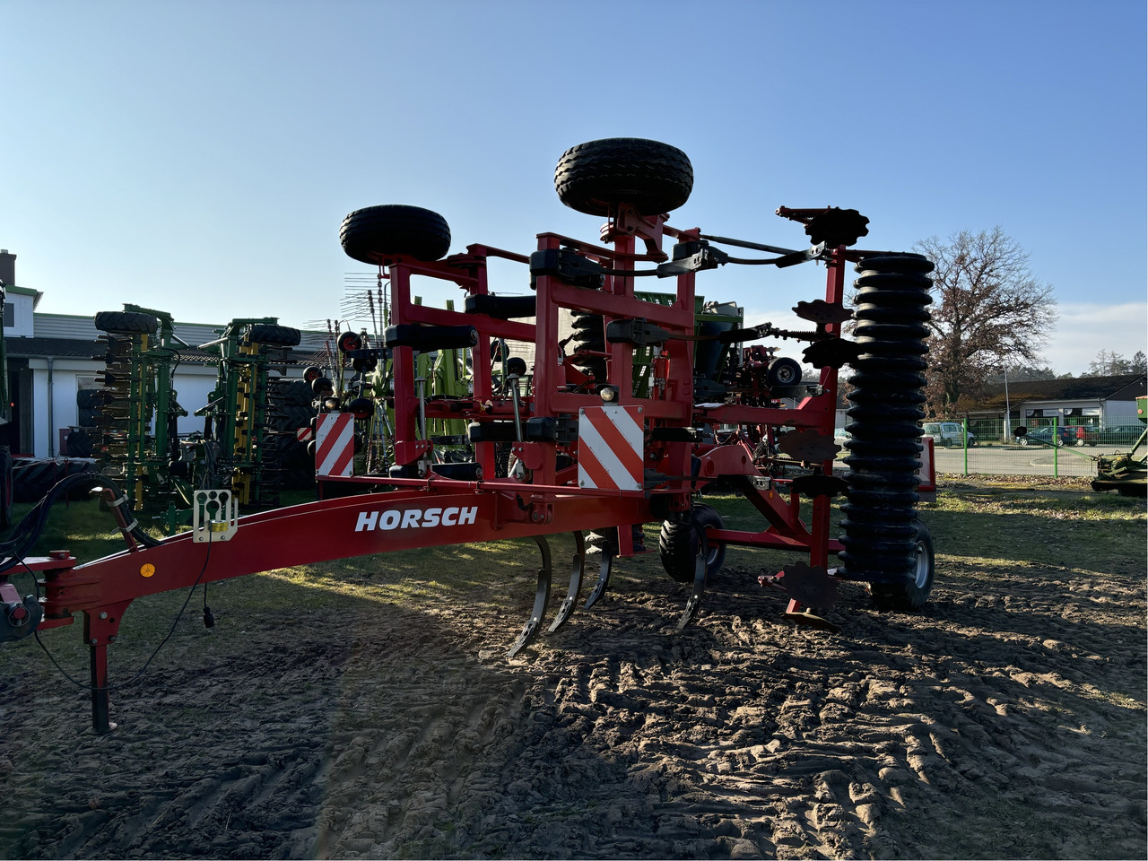 Horsch Terrano 5 FX - Kultivaattori: kuva Horsch Terrano 5 FX - Kultivaattori Horsch Terrano 5 FX - Kultivaattori: kuva Horsch Terrano 5 FX - Kultivaattori