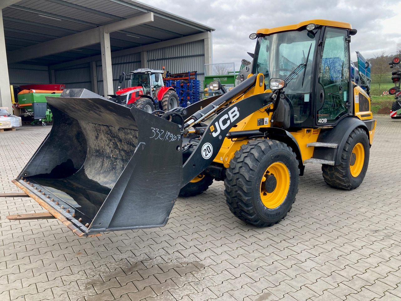 JCB Radlader Typ 409 - Kuormaaja: kuva JCB Radlader Typ 409 - Kuormaaja JCB Radlader Typ 409 - Kuormaaja: kuva JCB Radlader Typ 409 - Kuormaaja
