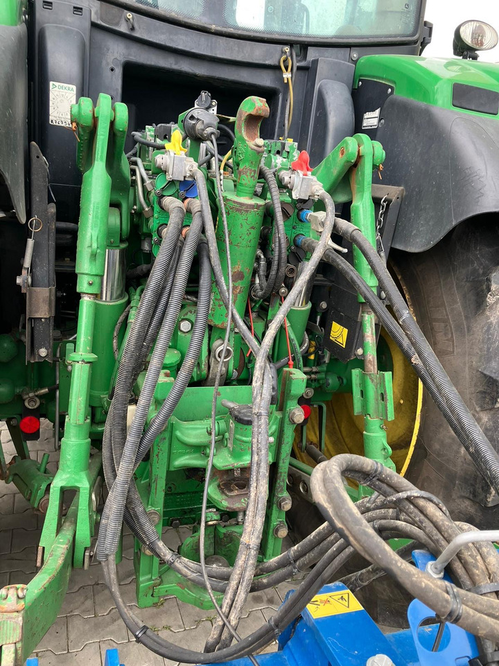 John Deere 6150R - Traktori: kuva John Deere 6150R - Traktori John Deere 6150R - Traktori: kuva John Deere 6150R - Traktori