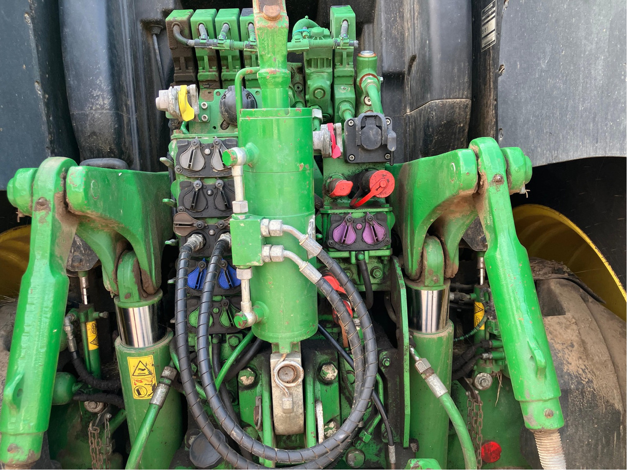 John Deere 6250 R - Traktori: kuva John Deere 6250 R - Traktori John Deere 6250 R - Traktori: kuva John Deere 6250 R - Traktori