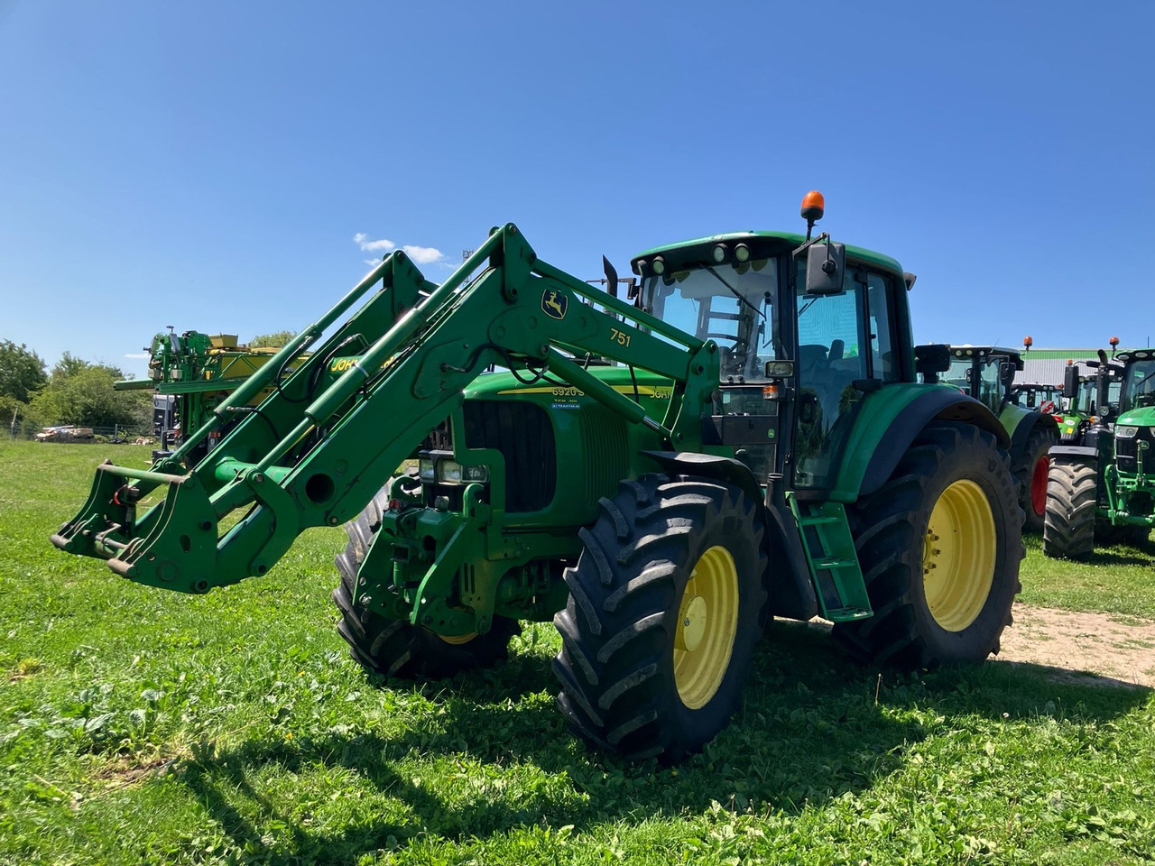 John Deere 6920S AutoPower - Traktori: kuva John Deere 6920S AutoPower - Traktori John Deere 6920S AutoPower - Traktori: kuva John Deere 6920S AutoPower - Traktori