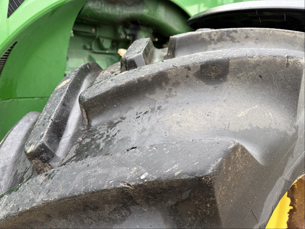 John Deere 8320 R - Traktori: kuva John Deere 8320 R - Traktori John Deere 8320 R - Traktori: kuva John Deere 8320 R - Traktori