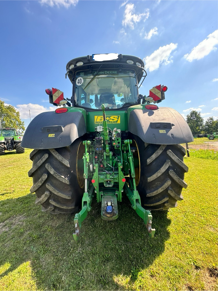 John Deere 8370 R - Traktori: kuva John Deere 8370 R - Traktori John Deere 8370 R - Traktori: kuva John Deere 8370 R - Traktori