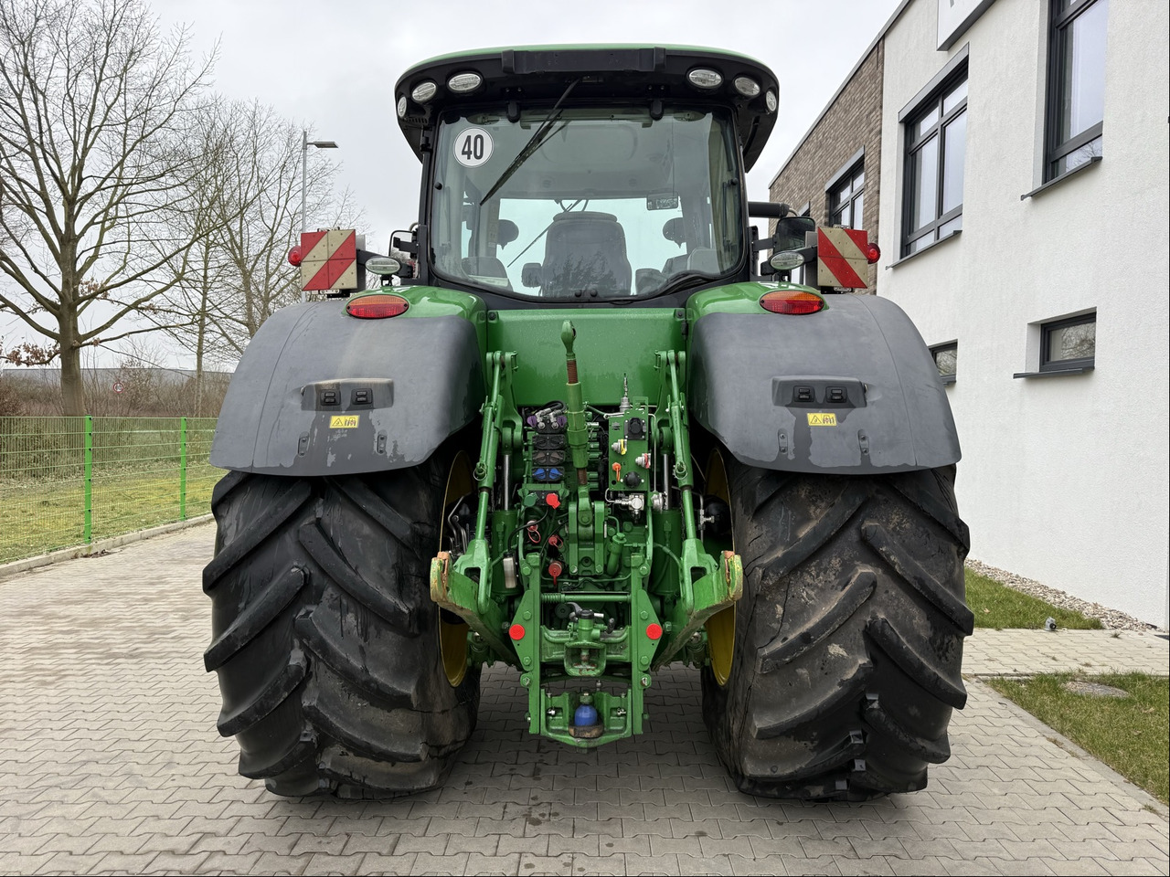 John Deere 8370 R - Traktori: kuva John Deere 8370 R - Traktori John Deere 8370 R - Traktori: kuva John Deere 8370 R - Traktori