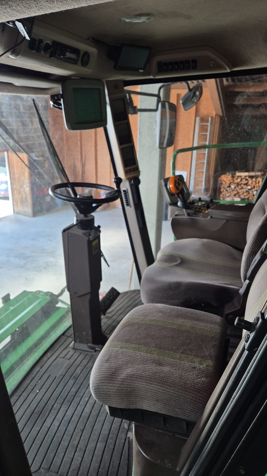 John Deere T660 i Hillmaster - Leikkuupuimuri: kuva John Deere T660 i Hillmaster - Leikkuupuimuri John Deere T660 i Hillmaster - Leikkuupuimuri: kuva John Deere T660 i Hillmaster - Leikkuupuimuri