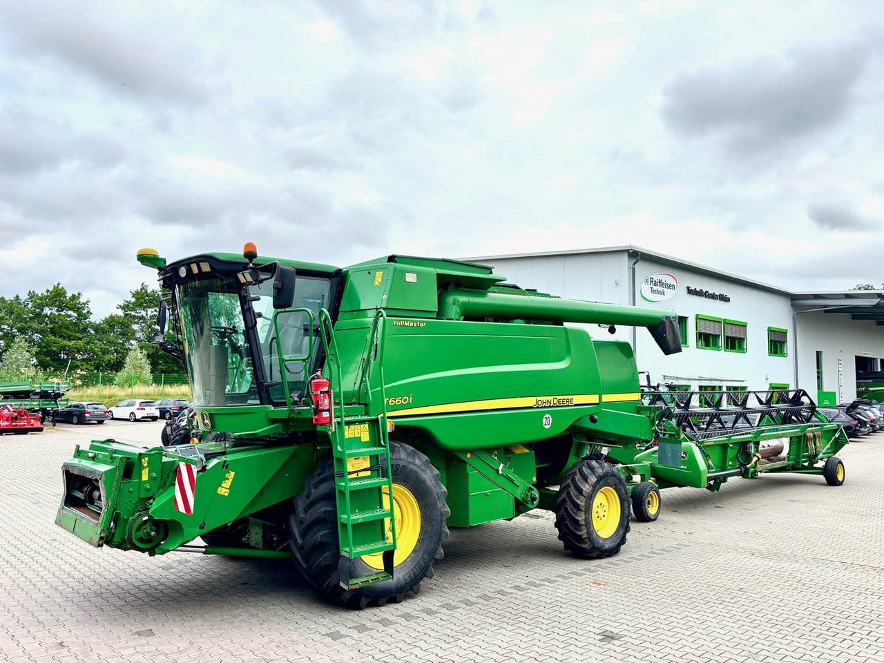 John Deere T660 i Hillmaster - Leikkuupuimuri: kuva John Deere T660 i Hillmaster - Leikkuupuimuri John Deere T660 i Hillmaster - Leikkuupuimuri: kuva John Deere T660 i Hillmaster - Leikkuupuimuri