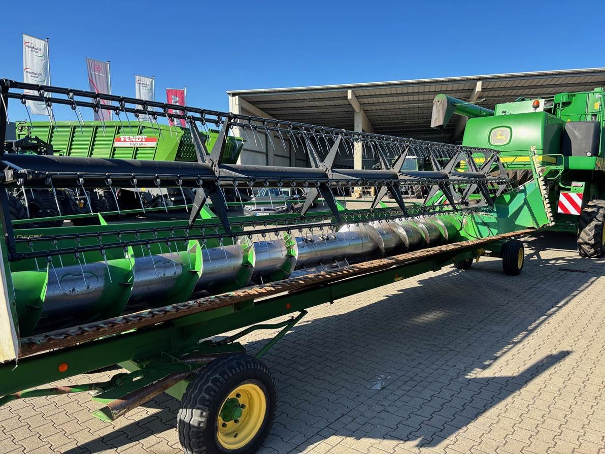 John Deere T660 i Hillmaster - Leikkuupuimuri: kuva John Deere T660 i Hillmaster - Leikkuupuimuri John Deere T660 i Hillmaster - Leikkuupuimuri: kuva John Deere T660 i Hillmaster - Leikkuupuimuri