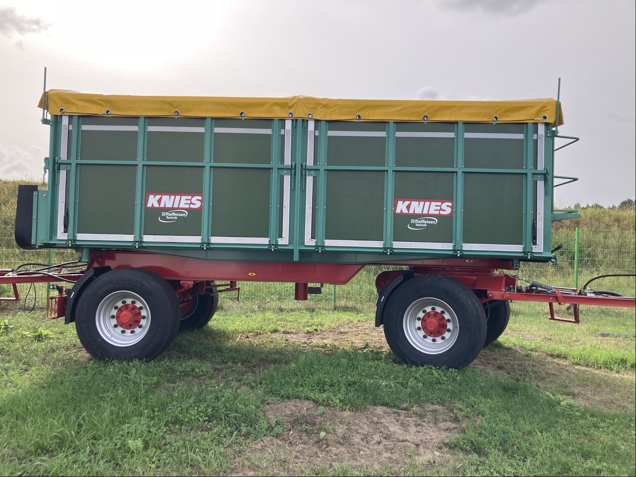 Knies KD 180 - Kippiauto kuorma-auto: kuva Knies KD 180 - Kippiauto kuorma-auto Knies KD 180 - Kippiauto kuorma-auto: kuva Knies KD 180 - Kippiauto kuorma-auto