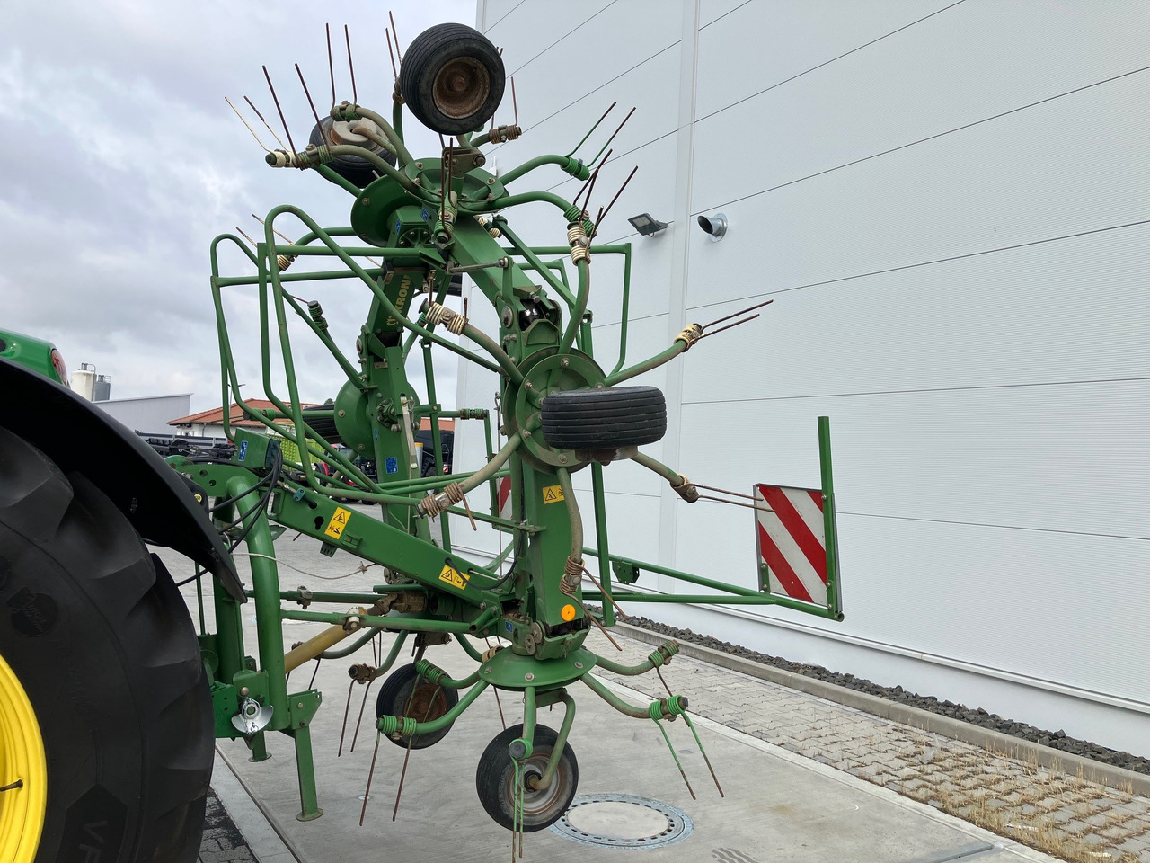 Krone KW 6.70/6 - Pöyhin: kuva Krone KW 6.70/6 - Pöyhin Krone KW 6.70/6 - Pöyhin: kuva Krone KW 6.70/6 - Pöyhin