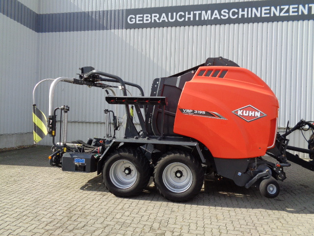 Kuhn VBP 3195 OC23 Press-Wickelkomb - Heinäkone: kuva Kuhn VBP 3195 OC23 Press-Wickelkomb - Heinäkone Kuhn VBP 3195 OC23 Press-Wickelkomb - Heinäkone: kuva Kuhn VBP 3195 OC23 Press-Wickelkomb - Heinäkone