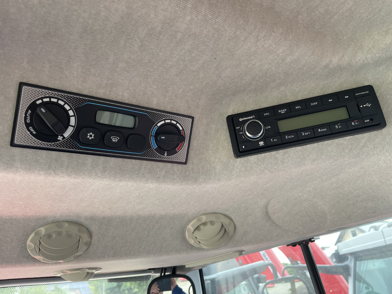 Massey Ferguson 6S.145 Dyna-VT EXCLUSIVE - Traktori: kuva Massey Ferguson 6S.145 Dyna-VT EXCLUSIVE - Traktori Massey Ferguson 6S.145 Dyna-VT EXCLUSIVE - Traktori: kuva Massey Ferguson 6S.145 Dyna-VT EXCLUSIVE - Traktori