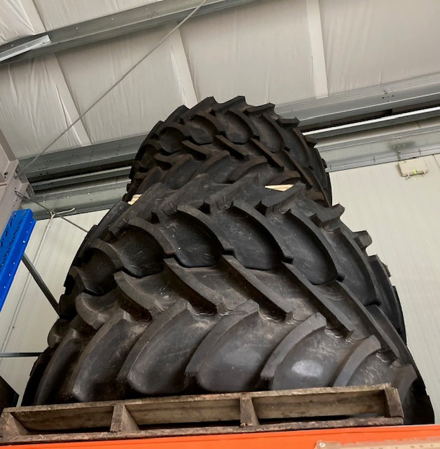 Mitas 540/65R38 440/65R28 Mitas AC - Traktori: kuva Mitas 540/65R38 440/65R28 Mitas AC - Traktori Mitas 540/65R38 440/65R28 Mitas AC - Traktori: kuva Mitas 540/65R38 440/65R28 Mitas AC - Traktori