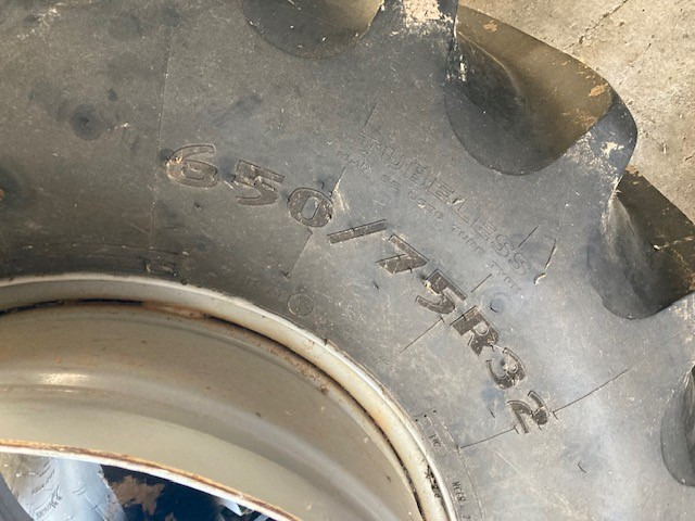 Petlas Doppelräder 650/75R32 f. Fendt - Rengas: kuva Petlas Doppelräder 650/75R32 f. Fendt - Rengas Petlas Doppelräder 650/75R32 f. Fendt - Rengas: kuva Petlas Doppelräder 650/75R32 f. Fendt - Rengas