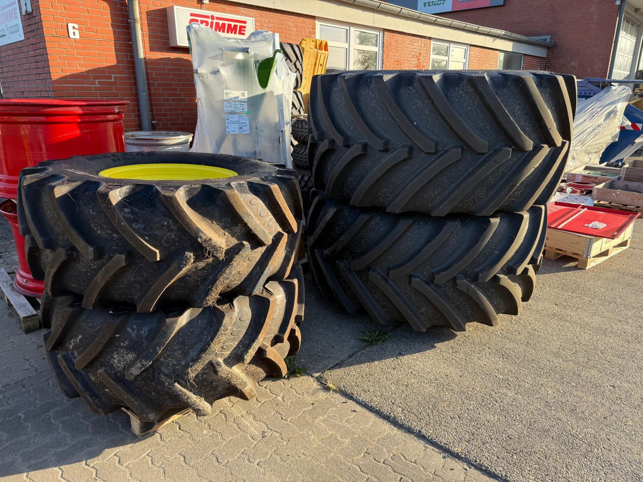 Radsatz BKT John Deere AgrimaxForce - Renkaat ja vanteet: kuva Radsatz BKT John Deere AgrimaxForce - Renkaat ja vanteet Radsatz BKT John Deere AgrimaxForce - Renkaat ja vanteet: kuva Radsatz BKT John Deere AgrimaxForce - Renkaat ja vanteet