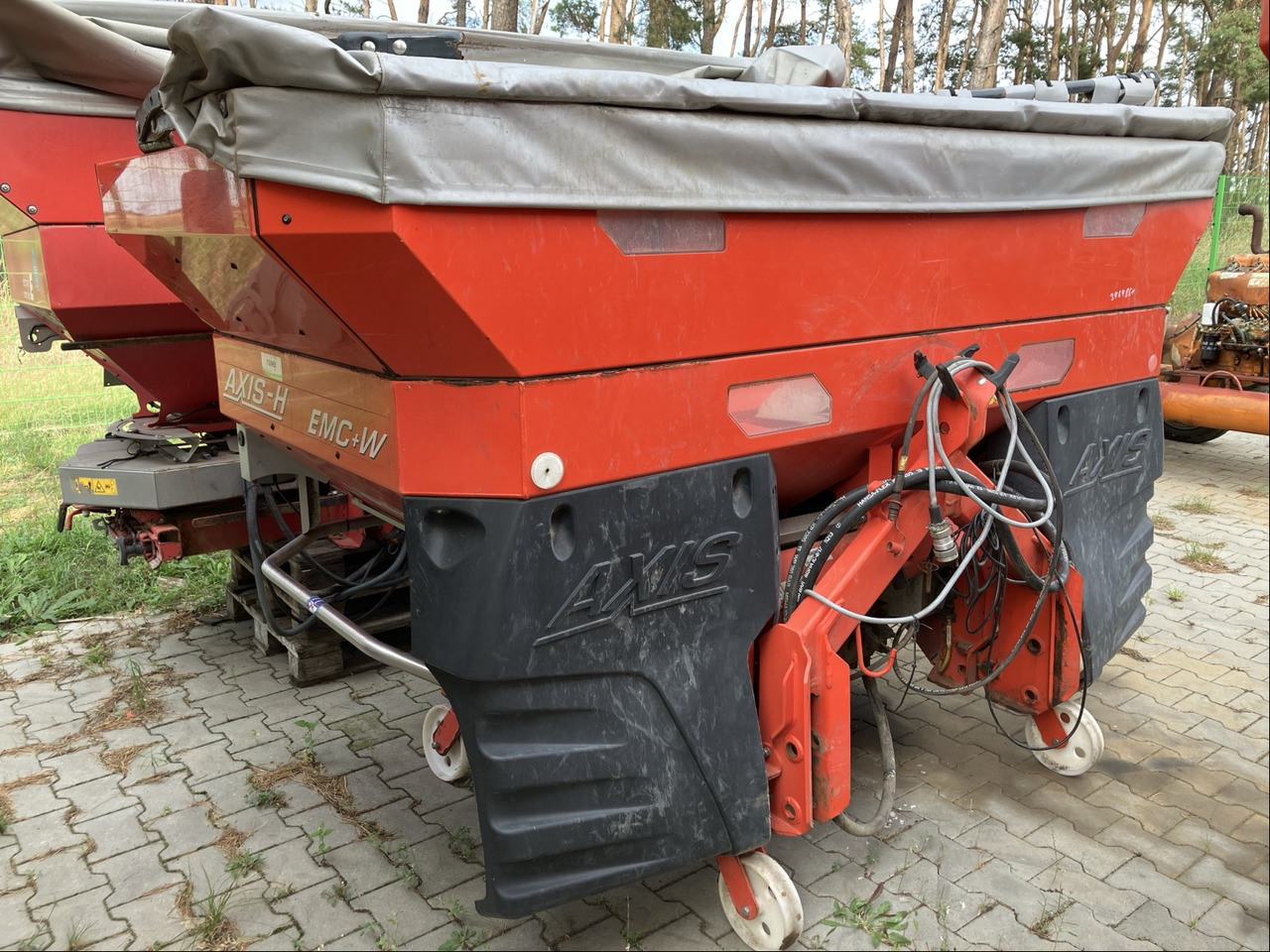 Rauch Axis-H 30.1 EMC W - Kasvinsuojeluruisku: kuva Rauch Axis-H 30.1 EMC W - Kasvinsuojeluruisku Rauch Axis-H 30.1 EMC W - Kasvinsuojeluruisku: kuva Rauch Axis-H 30.1 EMC W - Kasvinsuojeluruisku