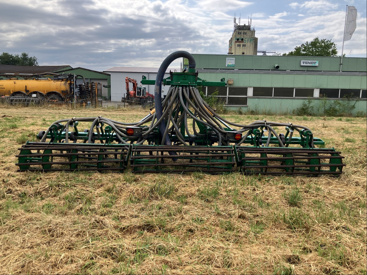 Samson Grubber CM 6 - Lannoitteenlevitin: kuva Samson Grubber CM 6 - Lannoitteenlevitin Samson Grubber CM 6 - Lannoitteenlevitin: kuva Samson Grubber CM 6 - Lannoitteenlevitin