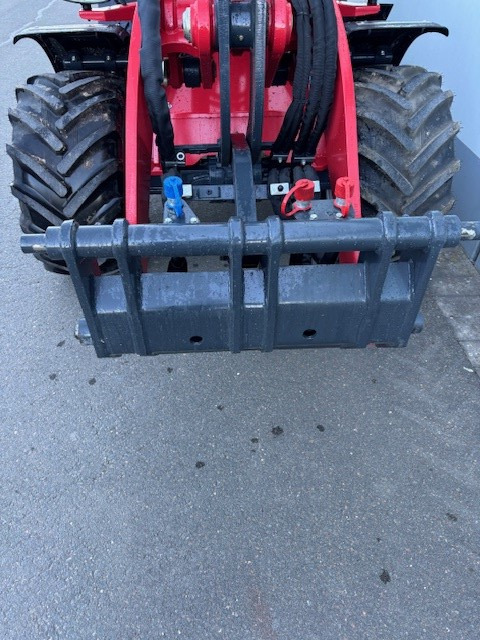 Schäffer Radlader 5680 Z - Pyöräkuormaaja: kuva Schäffer Radlader 5680 Z - Pyöräkuormaaja Schäffer Radlader 5680 Z - Pyöräkuormaaja: kuva Schäffer Radlader 5680 Z - Pyöräkuormaaja