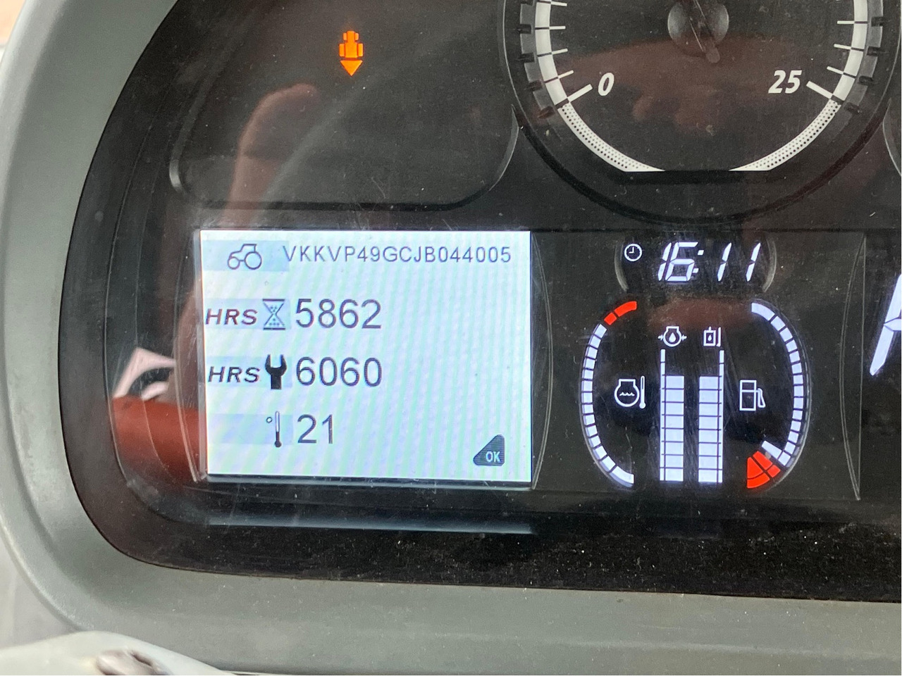 Valtra S 394 - Traktori: kuva Valtra S 394 - Traktori Valtra S 394 - Traktori: kuva Valtra S 394 - Traktori