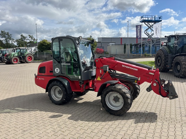 Weidemann 3070 CX80 T - Kuormaaja: kuva Weidemann 3070 CX80 T - Kuormaaja Weidemann 3070 CX80 T - Kuormaaja: kuva Weidemann 3070 CX80 T - Kuormaaja