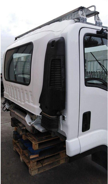 Isuzu FRR Euro 5 - Ohjaamo ja sisustus - Kuorma-auto: kuva Isuzu FRR Euro 5 - Ohjaamo ja sisustus - Kuorma-auto Isuzu FRR Euro 5 - Ohjaamo ja sisustus - Kuorma-auto: kuva Isuzu FRR Euro 5 - Ohjaamo ja sisustus - Kuorma-auto