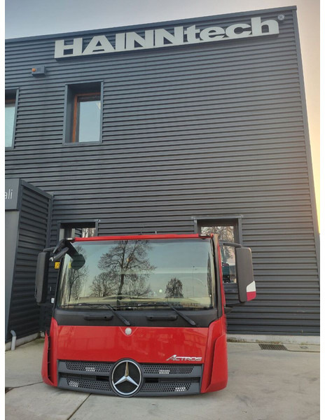 Mercedes-Benz Actros - Ohjaamo ja sisustus - Kuorma-auto: kuva Mercedes-Benz Actros - Ohjaamo ja sisustus - Kuorma-auto Mercedes-Benz Actros - Ohjaamo ja sisustus - Kuorma-auto: kuva Mercedes-Benz Actros - Ohjaamo ja sisustus - Kuorma-auto