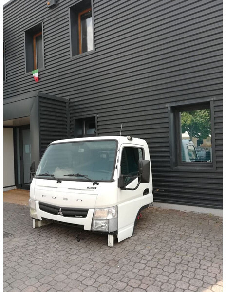 Mitsubishi Fuso CANTER C TYPE MODEL Euro 6, Euro 5, EEV - Ohjaamo ja sisustus - Kuorma-auto: kuva Mitsubishi Fuso CANTER C TYPE MODEL Euro 6, Euro 5, EEV - Ohjaamo ja sisustus - Kuorma-auto Mitsubishi Fuso CANTER C TYPE MODEL Euro 6, Euro 5, EEV - Ohjaamo ja sisustus - Kuorma-auto: kuva Mitsubishi Fuso CANTER C TYPE MODEL Euro 6, Euro 5, EEV - Ohjaamo ja sisustus - Kuorma-auto