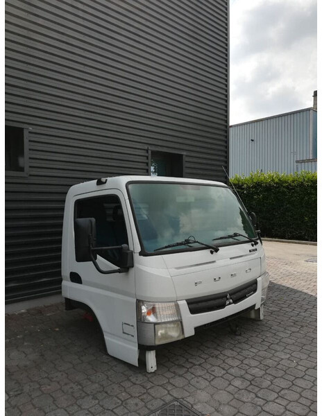 Mitsubishi Fuso CANTER C TYPE MODEL Euro 6, Euro 5, EEV - Ohjaamo ja sisustus - Kuorma-auto: kuva Mitsubishi Fuso CANTER C TYPE MODEL Euro 6, Euro 5, EEV - Ohjaamo ja sisustus - Kuorma-auto Mitsubishi Fuso CANTER C TYPE MODEL Euro 6, Euro 5, EEV - Ohjaamo ja sisustus - Kuorma-auto: kuva Mitsubishi Fuso CANTER C TYPE MODEL Euro 6, Euro 5, EEV - Ohjaamo ja sisustus - Kuorma-auto