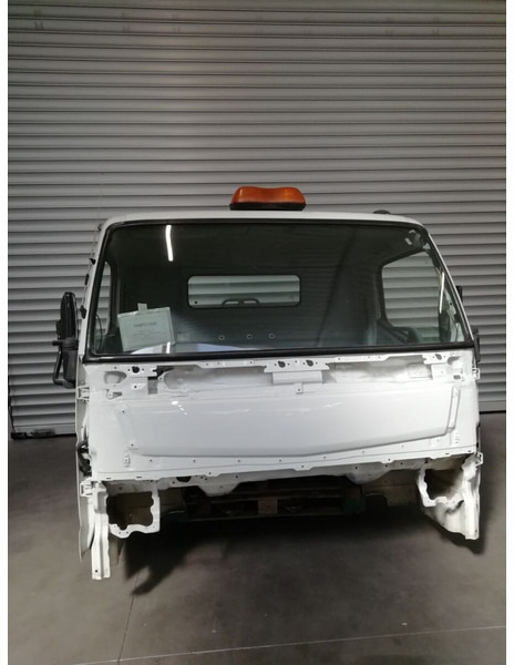 Mitsubishi Fuso CANTER C TYPE MODEL LARGE - Ohjaamo ja sisustus - Kuorma-auto: kuva Mitsubishi Fuso CANTER C TYPE MODEL LARGE - Ohjaamo ja sisustus - Kuorma-auto Mitsubishi Fuso CANTER C TYPE MODEL LARGE - Ohjaamo ja sisustus - Kuorma-auto: kuva Mitsubishi Fuso CANTER C TYPE MODEL LARGE - Ohjaamo ja sisustus - Kuorma-auto