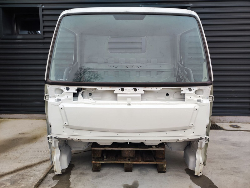 Mitsubishi Fuso CANTER S TYPE EURO 5 EURO 6 MODEL - Ohjaamo ja sisustus - Kuorma-auto: kuva Mitsubishi Fuso CANTER S TYPE EURO 5 EURO 6 MODEL - Ohjaamo ja sisustus - Kuorma-auto Mitsubishi Fuso CANTER S TYPE EURO 5 EURO 6 MODEL - Ohjaamo ja sisustus - Kuorma-auto: kuva Mitsubishi Fuso CANTER S TYPE EURO 5 EURO 6 MODEL - Ohjaamo ja sisustus - Kuorma-auto