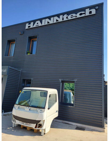 Mitsubishi Fuso FUSO S E6 2021-> - Ohjaamo ja sisustus - Kuorma-auto: kuva Mitsubishi Fuso FUSO S E6 2021-> - Ohjaamo ja sisustus - Kuorma-auto Mitsubishi Fuso FUSO S E6 2021-> - Ohjaamo ja sisustus - Kuorma-auto: kuva Mitsubishi Fuso FUSO S E6 2021-> - Ohjaamo ja sisustus - Kuorma-auto