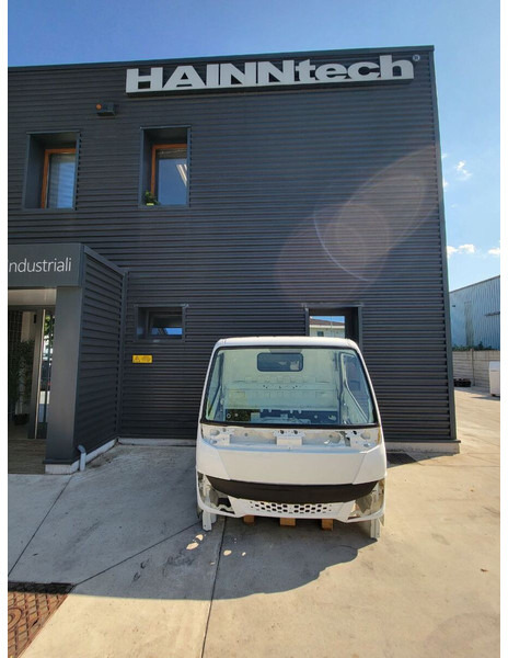 Mitsubishi Fuso RHD - S euro 6 - Ohjaamo ja sisustus - Kuorma-auto: kuva Mitsubishi Fuso RHD - S euro 6 - Ohjaamo ja sisustus - Kuorma-auto Mitsubishi Fuso RHD - S euro 6 - Ohjaamo ja sisustus - Kuorma-auto: kuva Mitsubishi Fuso RHD - S euro 6 - Ohjaamo ja sisustus - Kuorma-auto