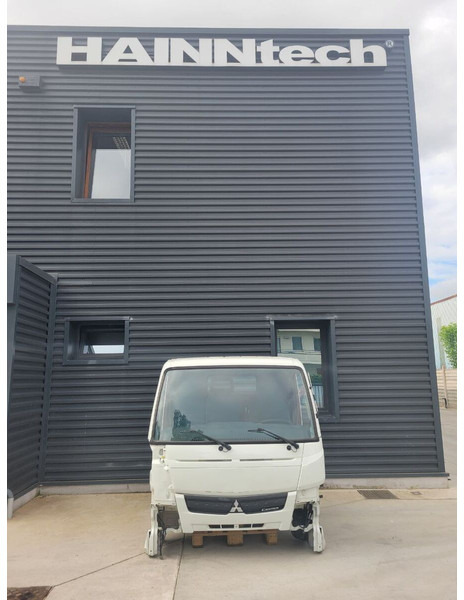 Mitsubishi Fuso S TYPE - NARROW - Ohjaamo ja sisustus - Kuorma-auto: kuva Mitsubishi Fuso S TYPE - NARROW - Ohjaamo ja sisustus - Kuorma-auto Mitsubishi Fuso S TYPE - NARROW - Ohjaamo ja sisustus - Kuorma-auto: kuva Mitsubishi Fuso S TYPE - NARROW - Ohjaamo ja sisustus - Kuorma-auto