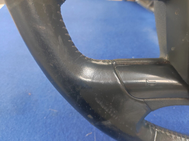 Volvo Euro 6 - Ohjauspyörä - Kuorma-auto: kuva Volvo Euro 6 - Ohjauspyörä - Kuorma-auto Volvo Euro 6 - Ohjauspyörä - Kuorma-auto: kuva Volvo Euro 6 - Ohjauspyörä - Kuorma-auto