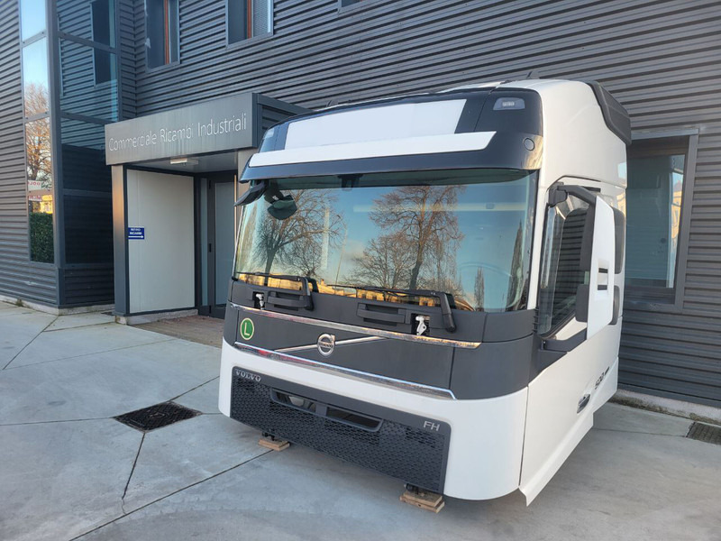 Volvo FH - Ohjaamo ja sisustus - Kuorma-auto: kuva Volvo FH - Ohjaamo ja sisustus - Kuorma-auto Volvo FH - Ohjaamo ja sisustus - Kuorma-auto: kuva Volvo FH - Ohjaamo ja sisustus - Kuorma-auto
