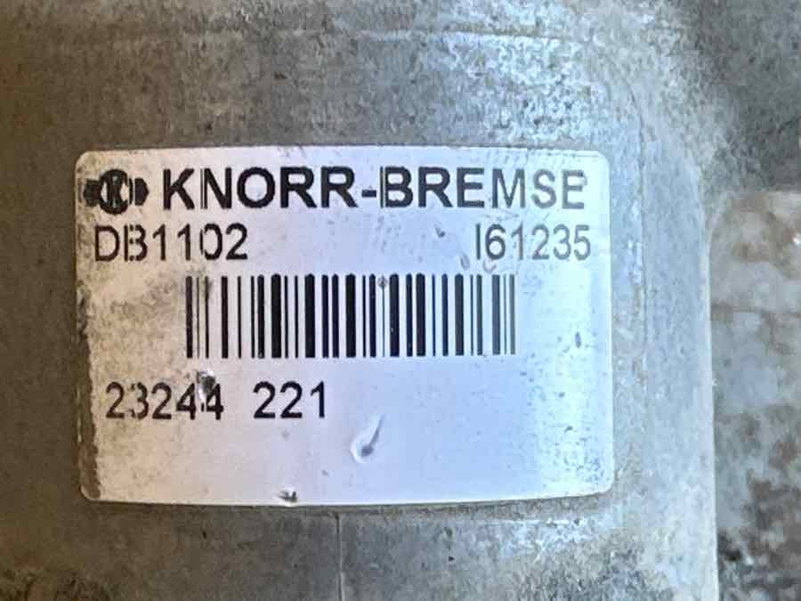 EKERI KNORR-BREMSE VALVE DB1102 I61235 - Venttiili: kuva EKERI KNORR-BREMSE VALVE DB1102 I61235 - Venttiili EKERI KNORR-BREMSE VALVE DB1102 I61235 - Venttiili: kuva EKERI KNORR-BREMSE VALVE DB1102 I61235 - Venttiili
