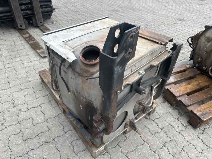 MAN EXHAUST 81.15103-6123 - Pakokaasujärjestelmä - Kuorma-auto: kuva MAN EXHAUST 81.15103-6123 - Pakokaasujärjestelmä - Kuorma-auto MAN EXHAUST 81.15103-6123 - Pakokaasujärjestelmä - Kuorma-auto: kuva MAN EXHAUST 81.15103-6123 - Pakokaasujärjestelmä - Kuorma-auto