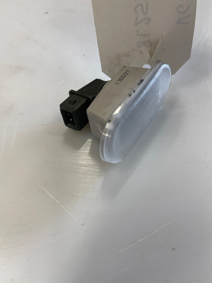 MAN LAMP 81.25203-6015 - Valo/ Valaistus - Kuorma-auto: kuva MAN LAMP 81.25203-6015 - Valo/ Valaistus - Kuorma-auto MAN LAMP 81.25203-6015 - Valo/ Valaistus - Kuorma-auto: kuva MAN LAMP 81.25203-6015 - Valo/ Valaistus - Kuorma-auto