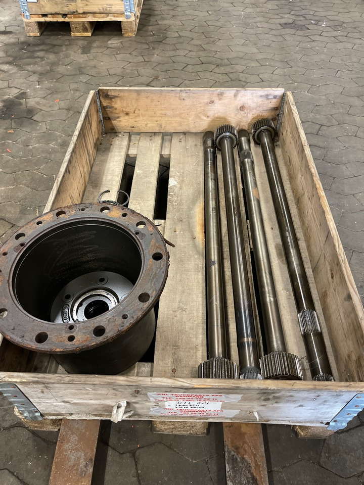 MERCEDES HUBREDUCTION A0003500433 - Pyörän napa - Kuorma-auto: kuva MERCEDES HUBREDUCTION A0003500433 - Pyörän napa - Kuorma-auto MERCEDES HUBREDUCTION A0003500433 - Pyörän napa - Kuorma-auto: kuva MERCEDES HUBREDUCTION A0003500433 - Pyörän napa - Kuorma-auto