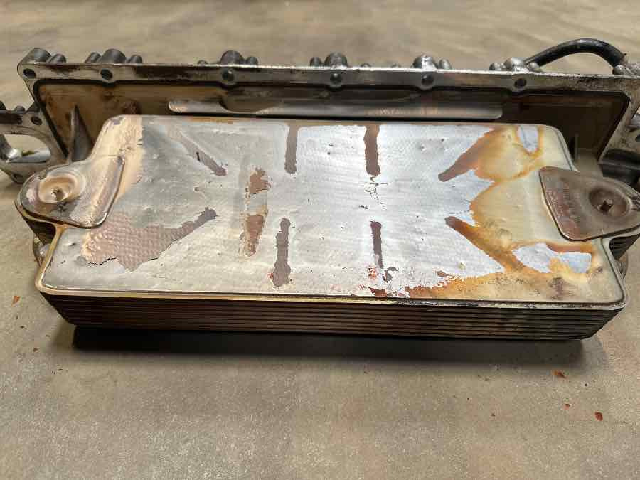 SCANIA OIL COOLER 1945965 - Moottori ja osat - Kuorma-auto: kuva SCANIA OIL COOLER 1945965 - Moottori ja osat - Kuorma-auto SCANIA OIL COOLER 1945965 - Moottori ja osat - Kuorma-auto: kuva SCANIA OIL COOLER 1945965 - Moottori ja osat - Kuorma-auto