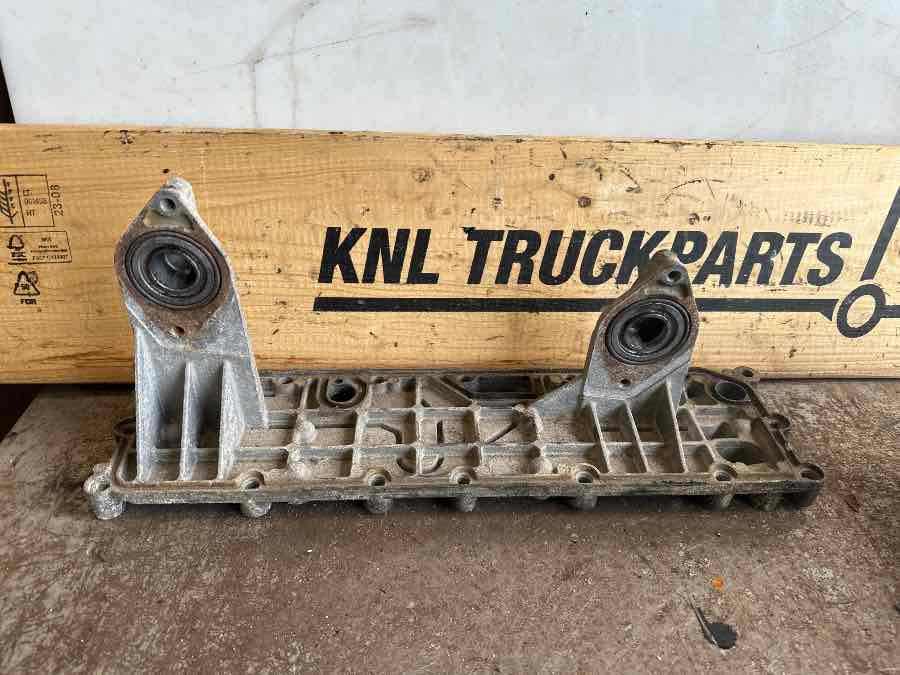 SCANIA OIL COOLER COVER 1850702 - Moottori ja osat - Kuorma-auto: kuva SCANIA OIL COOLER COVER 1850702 - Moottori ja osat - Kuorma-auto SCANIA OIL COOLER COVER 1850702 - Moottori ja osat - Kuorma-auto: kuva SCANIA OIL COOLER COVER 1850702 - Moottori ja osat - Kuorma-auto