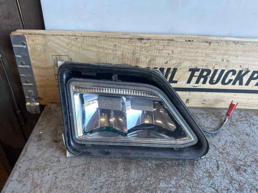 SCANIA SPOTLAMP 2535367 - Valo/ Valaistus - Kuorma-auto: kuva SCANIA SPOTLAMP 2535367 - Valo/ Valaistus - Kuorma-auto SCANIA SPOTLAMP 2535367 - Valo/ Valaistus - Kuorma-auto: kuva SCANIA SPOTLAMP 2535367 - Valo/ Valaistus - Kuorma-auto