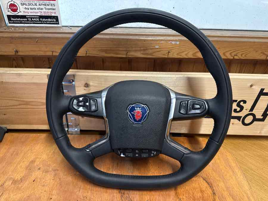 SCANIA STEERING WHEEL 3062375 - Ohjauslaite - Kuorma-auto: kuva SCANIA STEERING WHEEL 3062375 - Ohjauslaite - Kuorma-auto SCANIA STEERING WHEEL 3062375 - Ohjauslaite - Kuorma-auto: kuva SCANIA STEERING WHEEL 3062375 - Ohjauslaite - Kuorma-auto