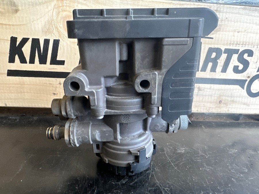 SCANIA VALVE 2447827 - Jarruventtiili - Kuorma-auto: kuva SCANIA VALVE 2447827 - Jarruventtiili - Kuorma-auto SCANIA VALVE 2447827 - Jarruventtiili - Kuorma-auto: kuva SCANIA VALVE 2447827 - Jarruventtiili - Kuorma-auto