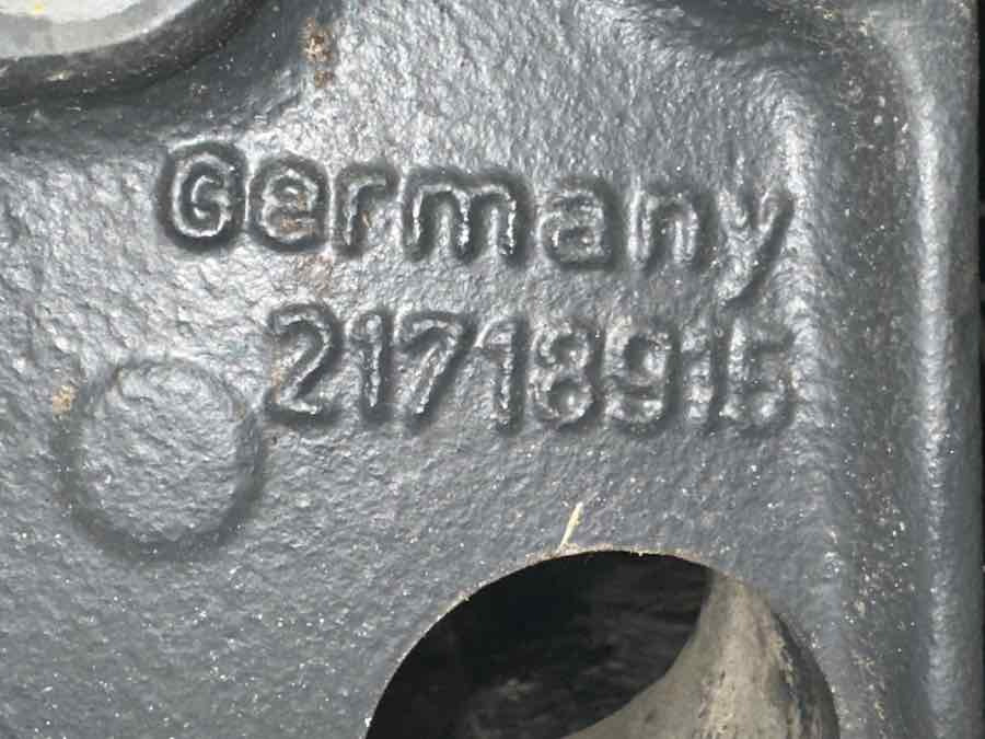 VOLVO BRACKET 21718915 - Päällirakenne ja ulkopinta - Kuorma-auto: kuva VOLVO BRACKET 21718915 - Päällirakenne ja ulkopinta - Kuorma-auto VOLVO BRACKET 21718915 - Päällirakenne ja ulkopinta - Kuorma-auto: kuva VOLVO BRACKET 21718915 - Päällirakenne ja ulkopinta - Kuorma-auto