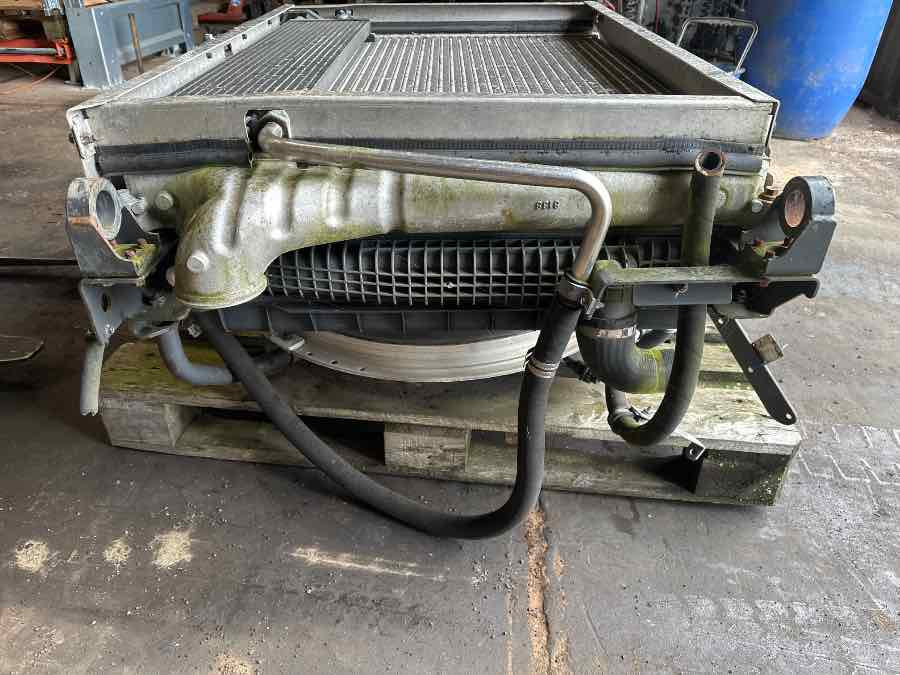 VOLVO BUS COOLER / INTERCOOLER - Jäähdytysjärjestelmä - Bussi: kuva VOLVO BUS COOLER / INTERCOOLER - Jäähdytysjärjestelmä - Bussi VOLVO BUS COOLER / INTERCOOLER - Jäähdytysjärjestelmä - Bussi: kuva VOLVO BUS COOLER / INTERCOOLER - Jäähdytysjärjestelmä - Bussi