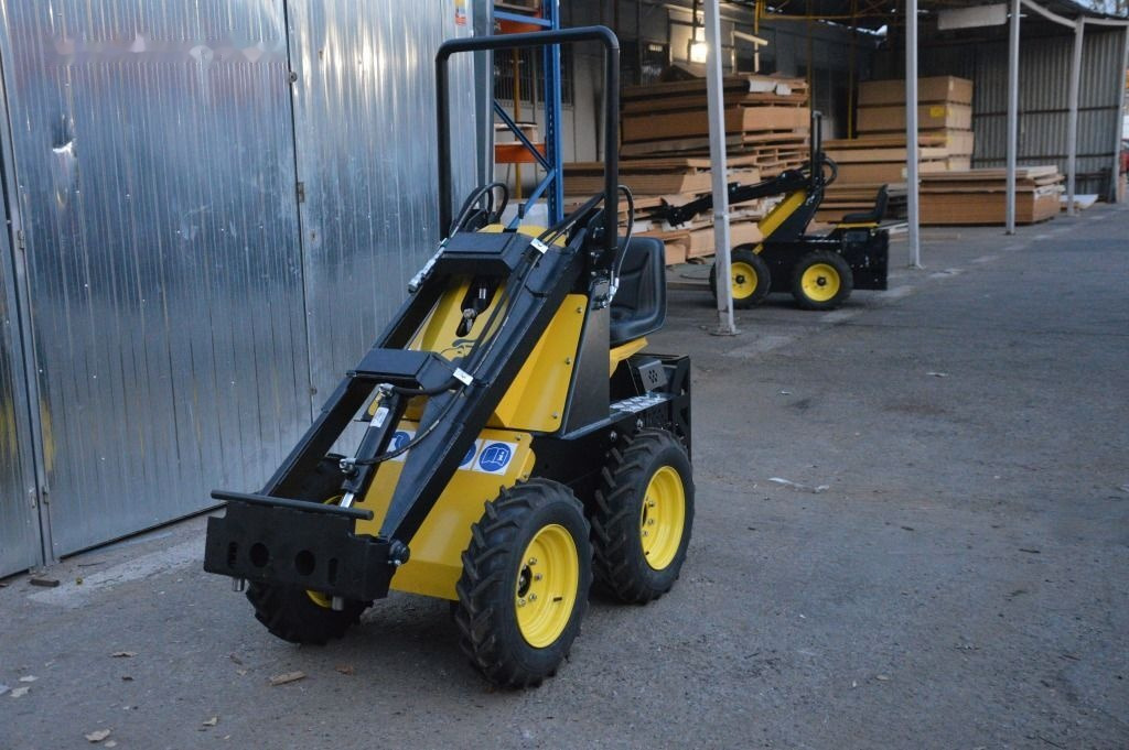 Tur Poland Miniradlader Miniloader Mini hoflader TUR N 520 - Liukuohjattu kuormaaja: kuva Tur Poland Miniradlader Miniloader Mini hoflader TUR N 520 - Liukuohjattu kuormaaja Tur Poland Miniradlader Miniloader Mini hoflader TUR N 520 - Liukuohjattu kuormaaja: kuva Tur Poland Miniradlader Miniloader Mini hoflader TUR N 520 - Liukuohjattu kuormaaja