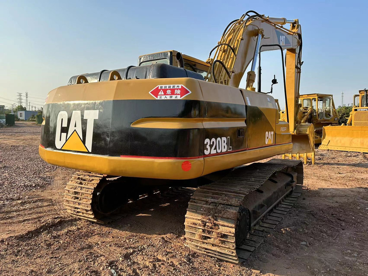 CAT 320B - Telakaivukone: kuva CAT 320B - Telakaivukone CAT 320B - Telakaivukone: kuva CAT 320B - Telakaivukone