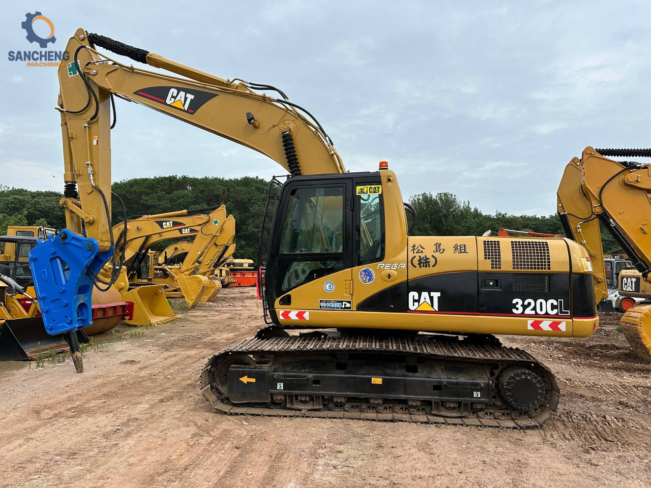 CAT 320CL crawler excavator with hammer - Telakaivukone: kuva CAT 320CL crawler excavator with hammer - Telakaivukone CAT 320CL crawler excavator with hammer - Telakaivukone: kuva CAT 320CL crawler excavator with hammer - Telakaivukone