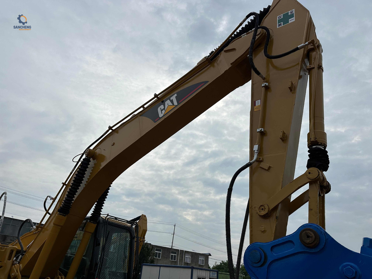 CAT 320CL with hammer crawler excavator - Telakaivukone: kuva CAT 320CL with hammer crawler excavator - Telakaivukone CAT 320CL with hammer crawler excavator - Telakaivukone: kuva CAT 320CL with hammer crawler excavator - Telakaivukone